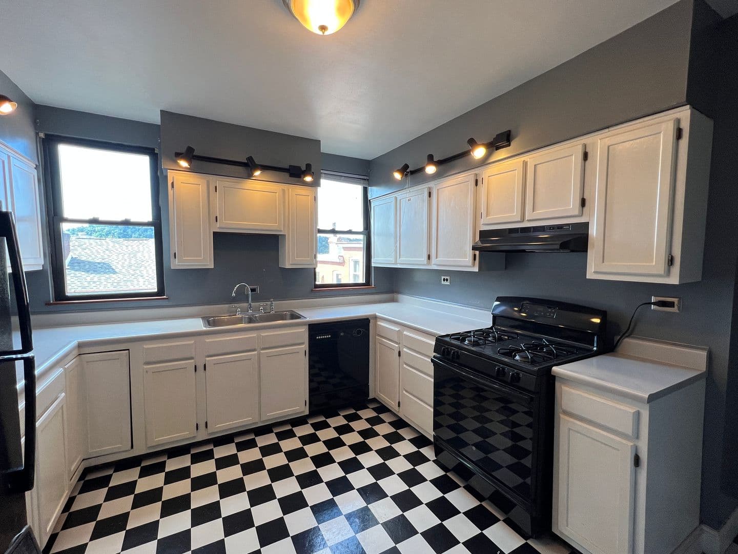 Pittsburgh House: 5329 Holmes St.