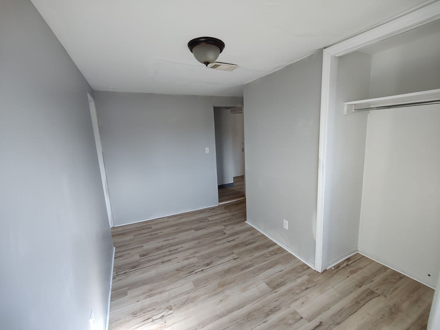 Glassport Apartment: 742 Ohio Ave - Apt. 4