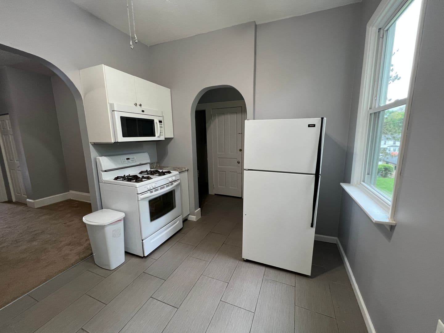 Carnegie Apartment: 325 Rowland - Apt. #1