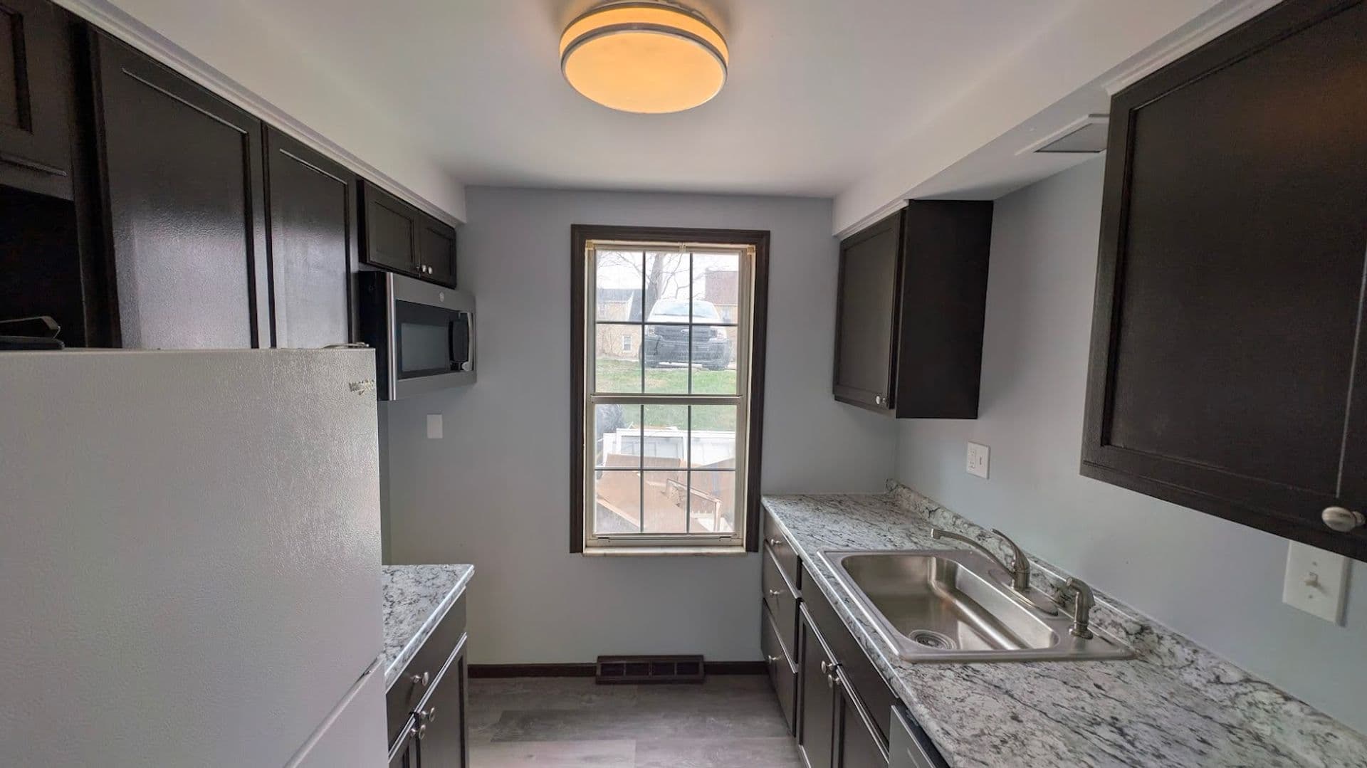 Avalon Apartment: 12-14 Sedalia Ave - 14A