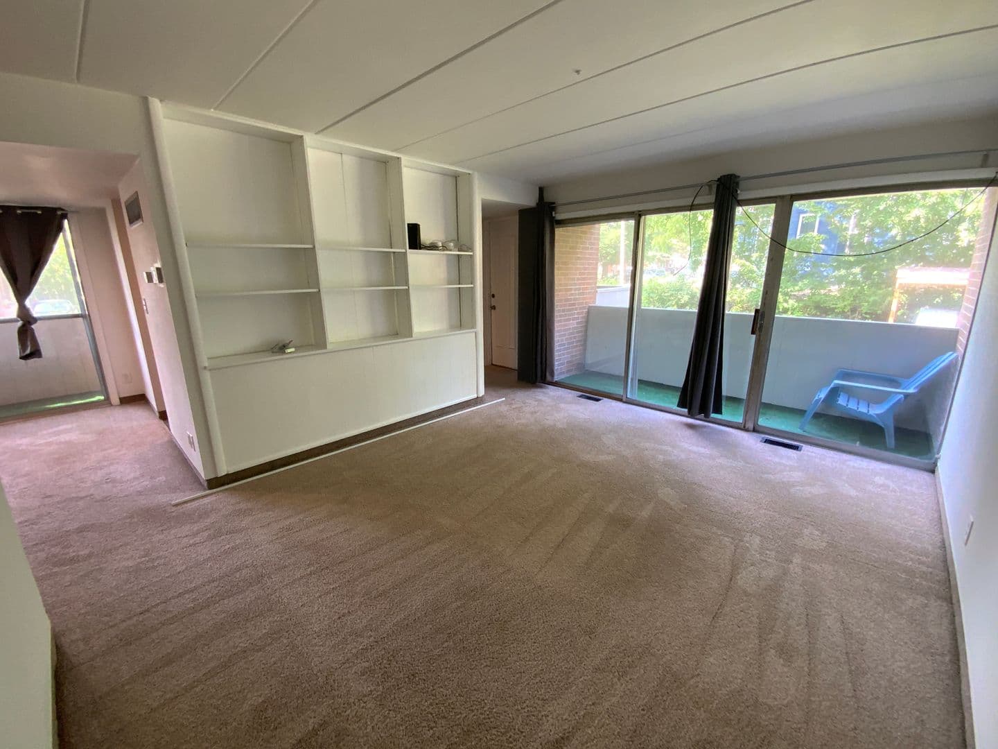 Columbia Apartment: 1503 Anthony St
