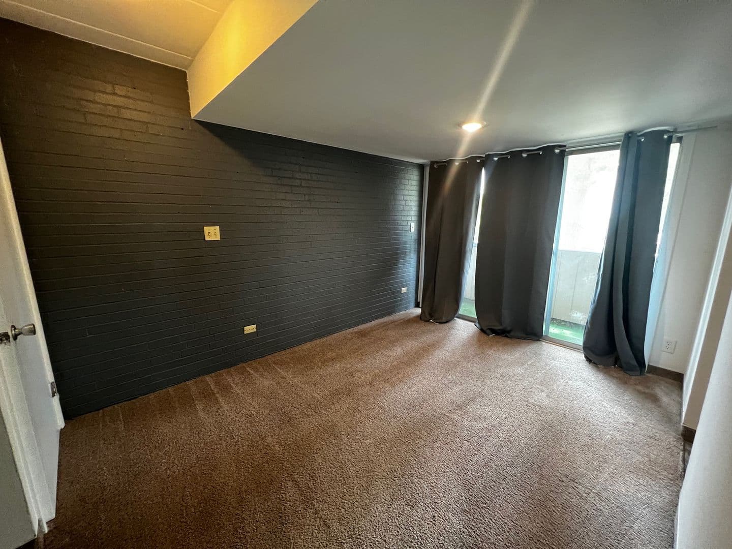 Columbia Apartment: 1503 Anthony St