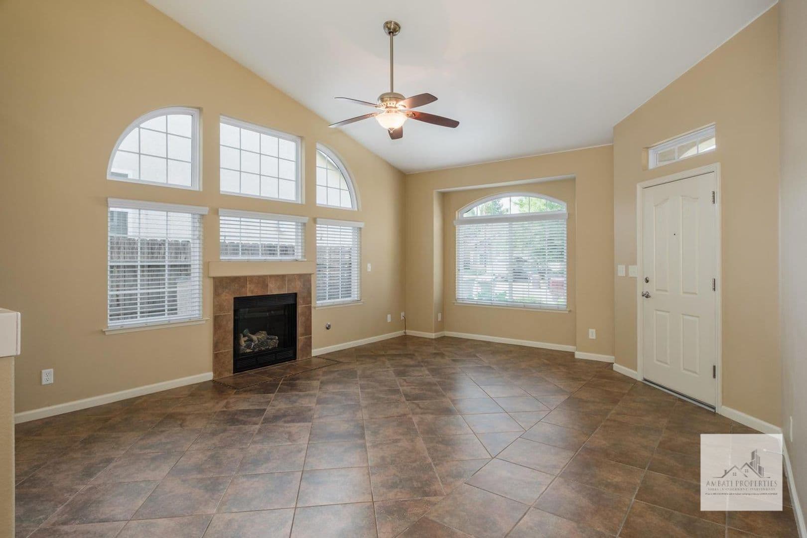 Fresno House: 2915 E. Eclipse Ave