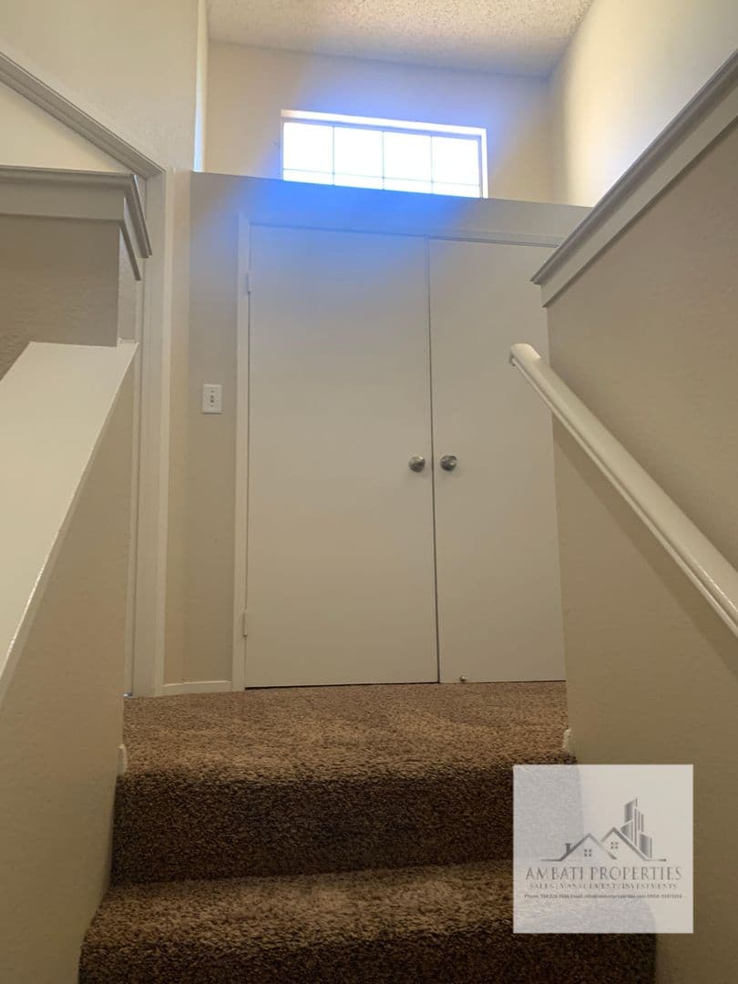 Fresno House: 1703 E. Eclipse Ave