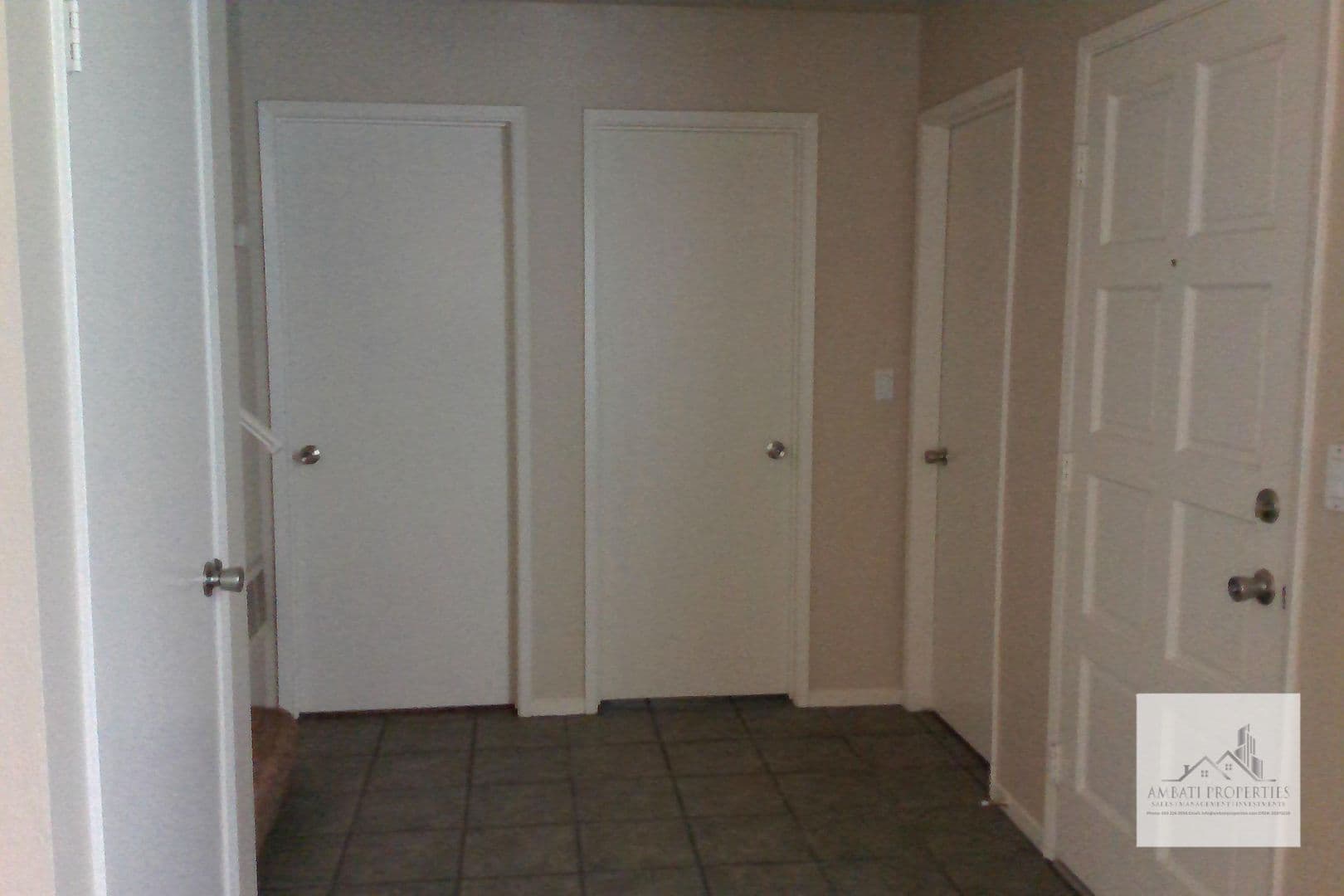 Fresno House: 1703 E. Eclipse Ave