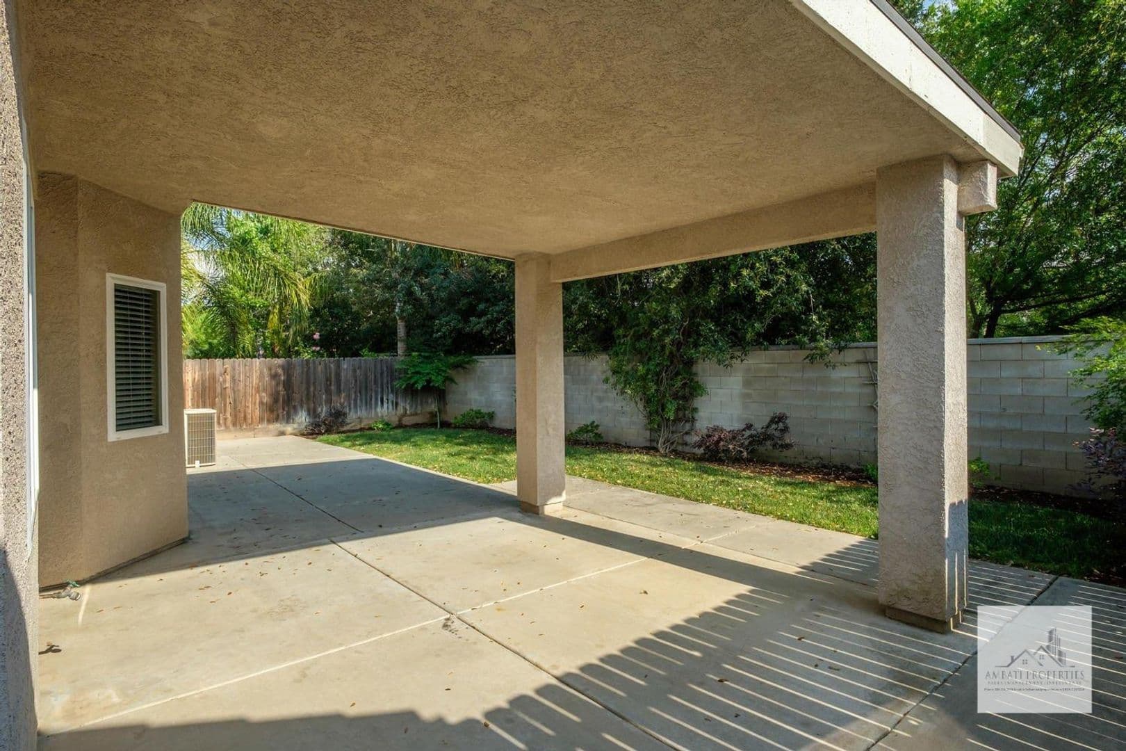 Fresno House: 2915 E. Eclipse Ave