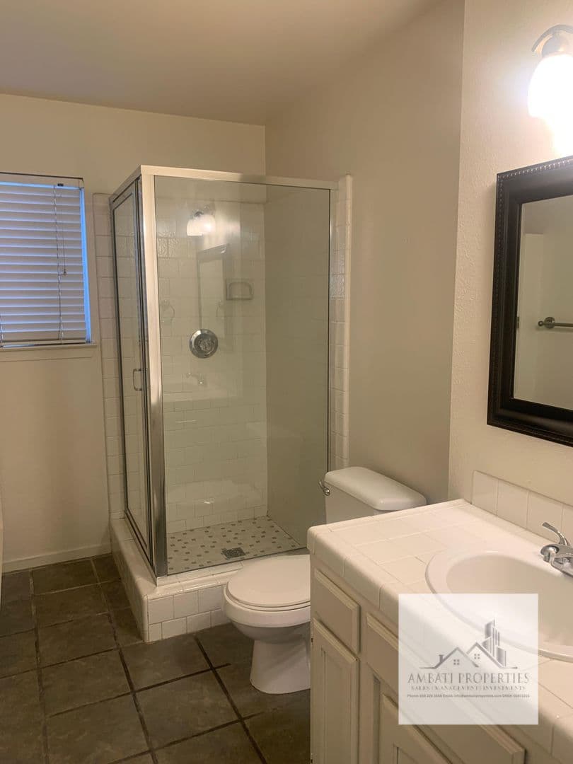 Fresno House: 1703 E. Eclipse Ave