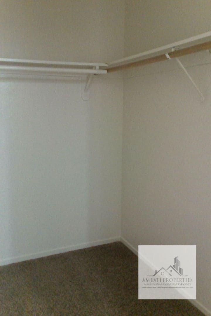 Fresno House: 1703 E. Eclipse Ave