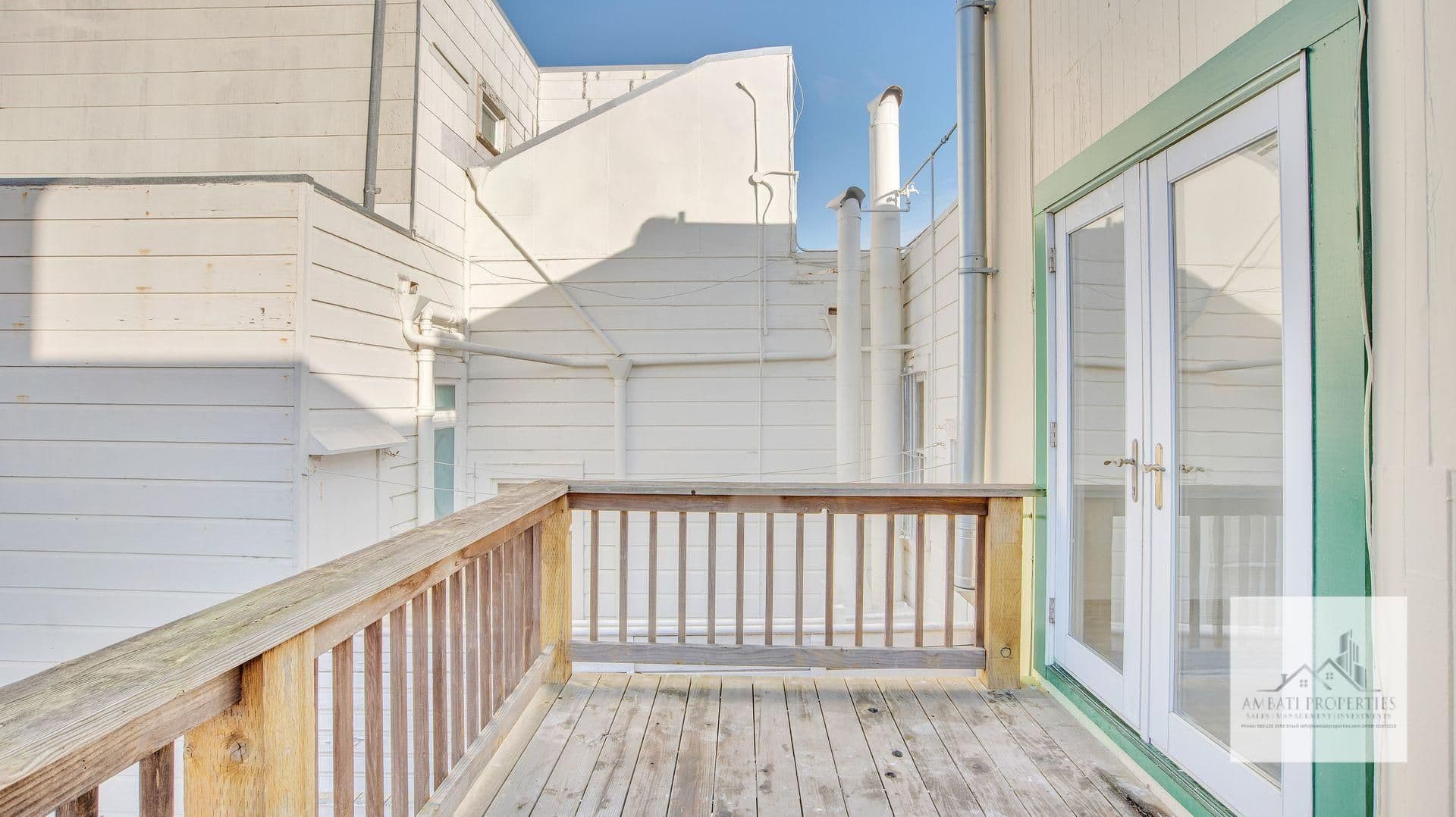 San Francisco Apartment: 2610-2612 Greenwich St