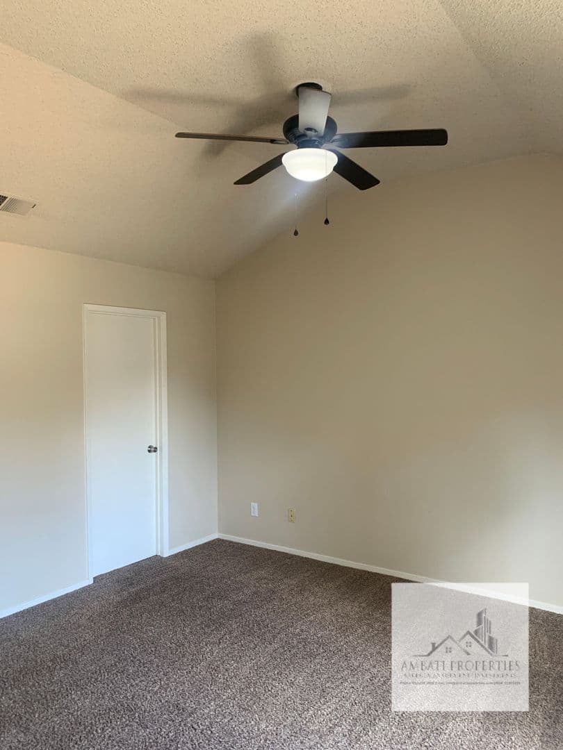 Fresno House: 1703 E. Eclipse Ave