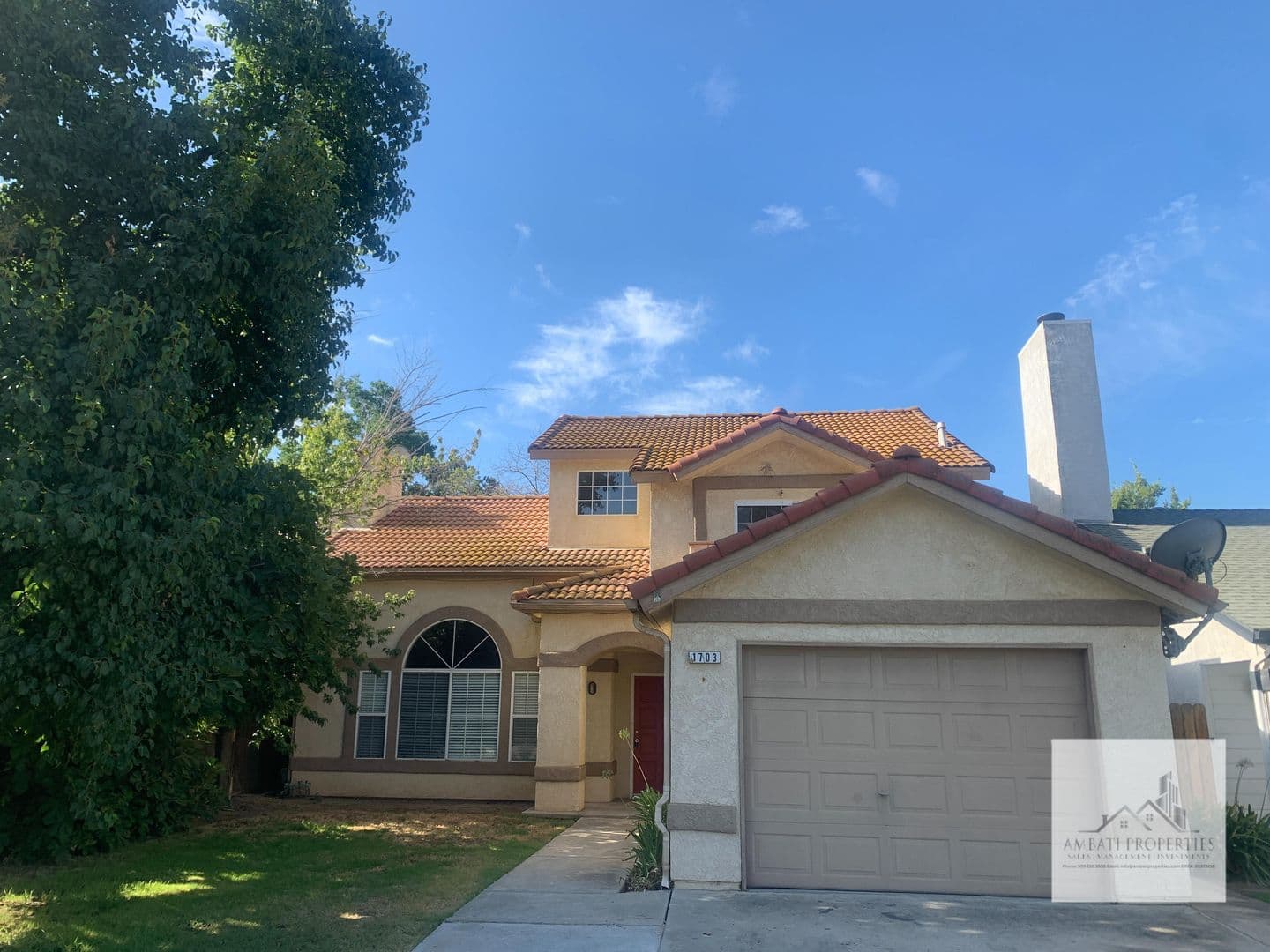 Fresno House: 1703 E. Eclipse Ave