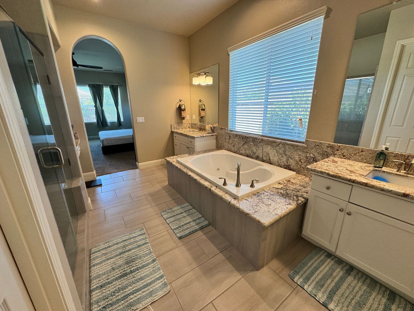 Clovis House: 1394 N. Graybark Ave