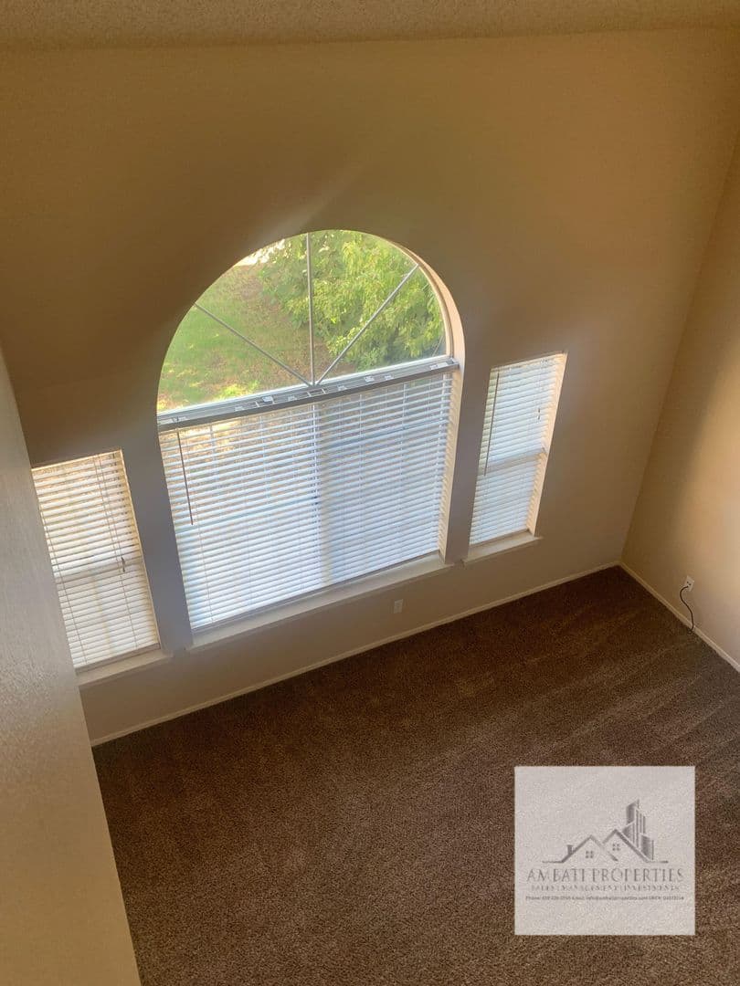 Fresno House: 1703 E. Eclipse Ave