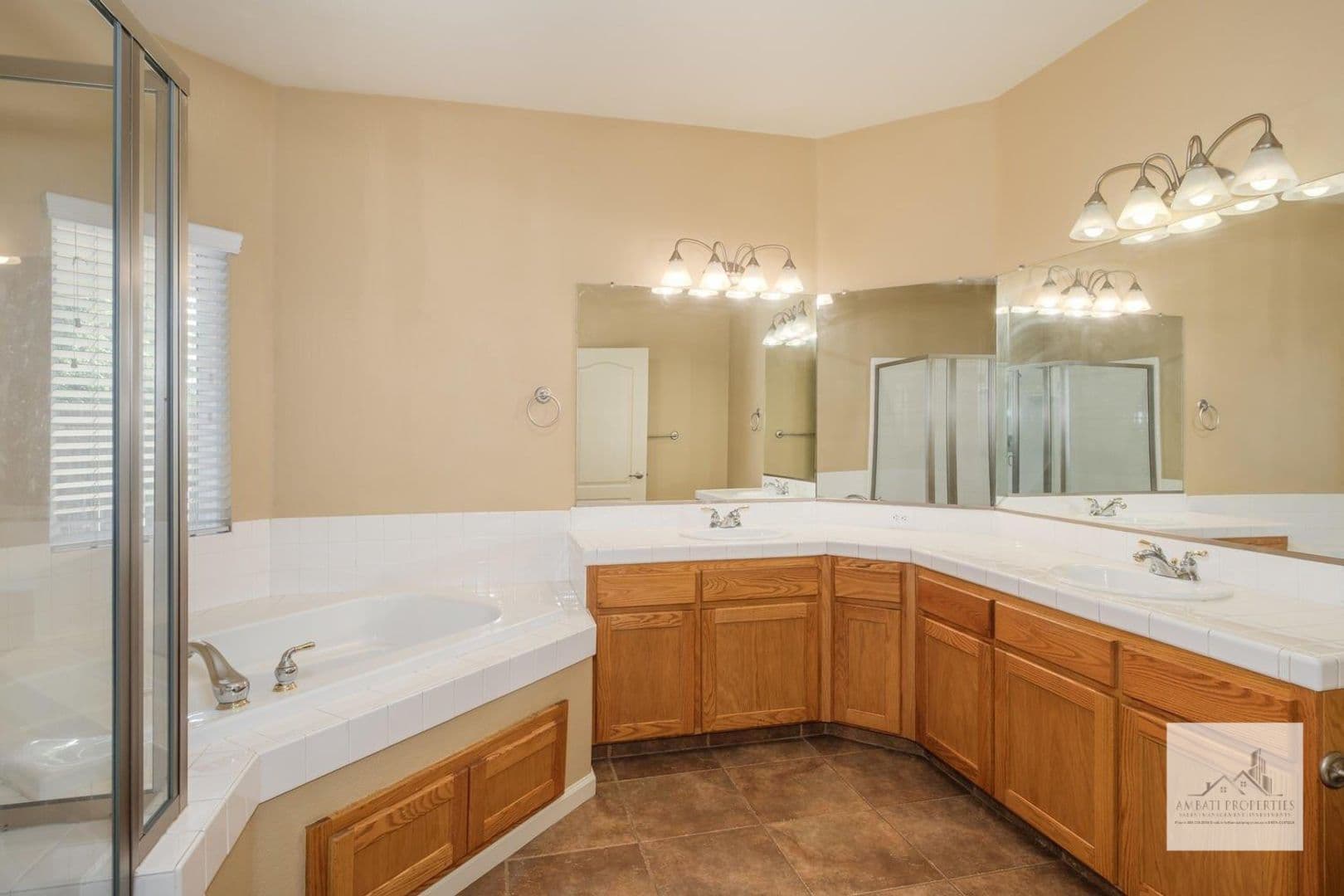 Fresno House: 2915 E. Eclipse Ave