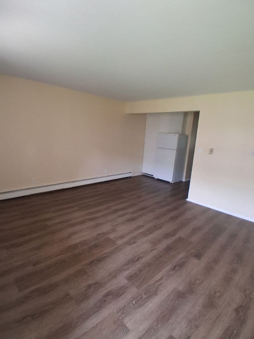 Rantoul Apartment: 707-711 E Congress Ave
