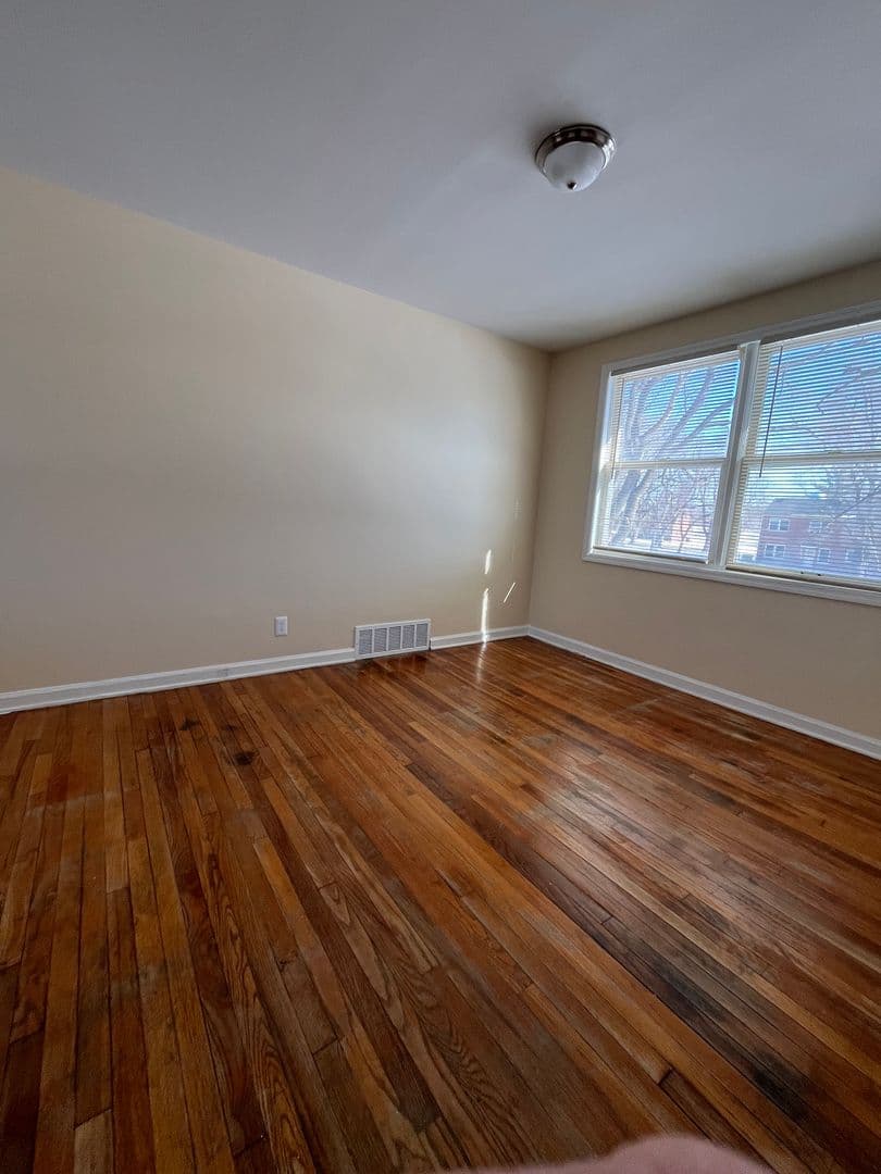 Rantoul Apartment: 701-749 Cantonment Ave