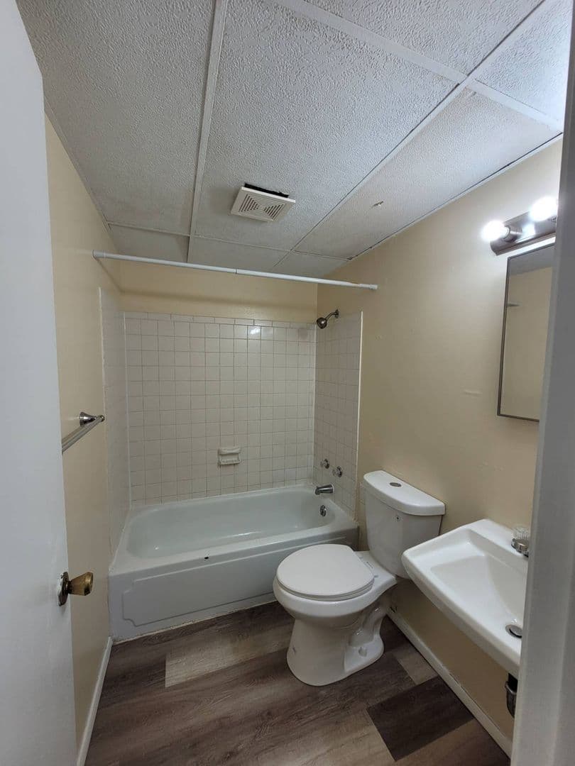 Rantoul Apartment: 345 North Drive