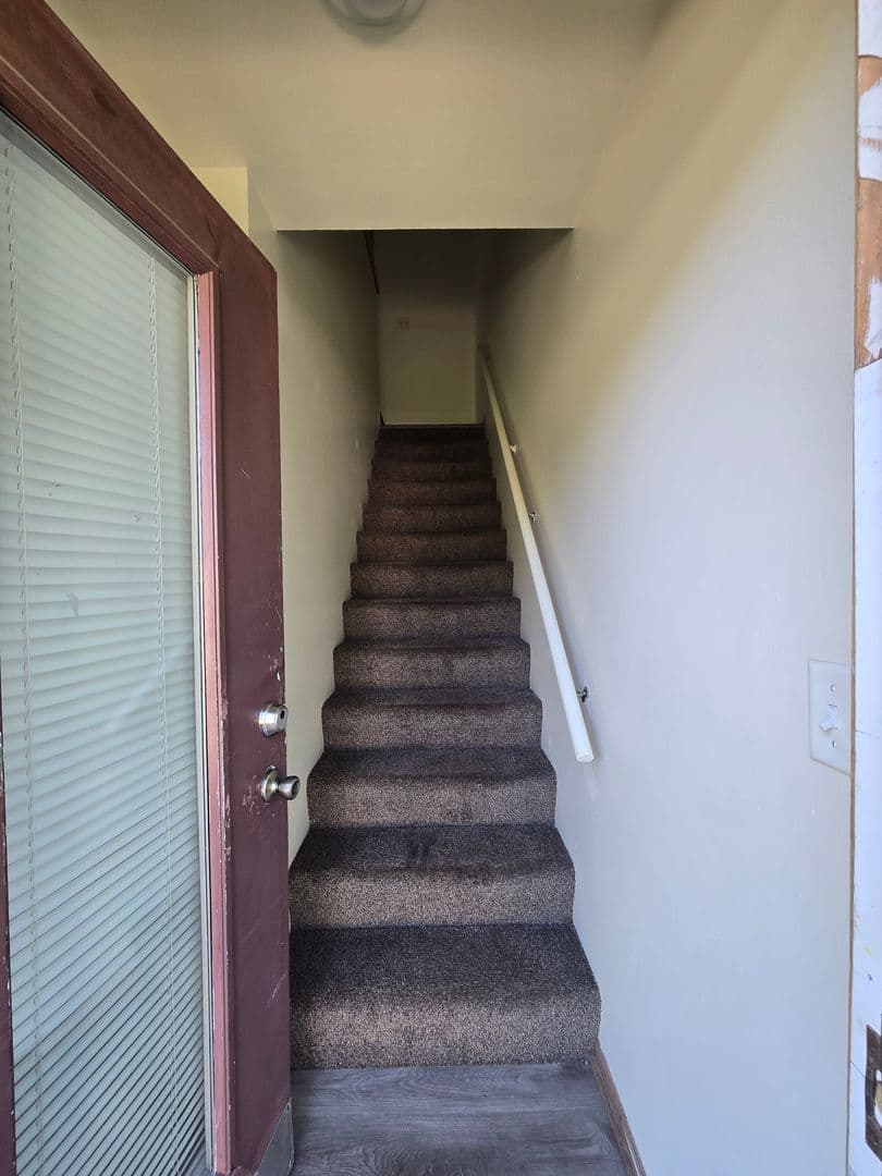 Rockford Apartment: 2723-2837 Silent Wood Trail