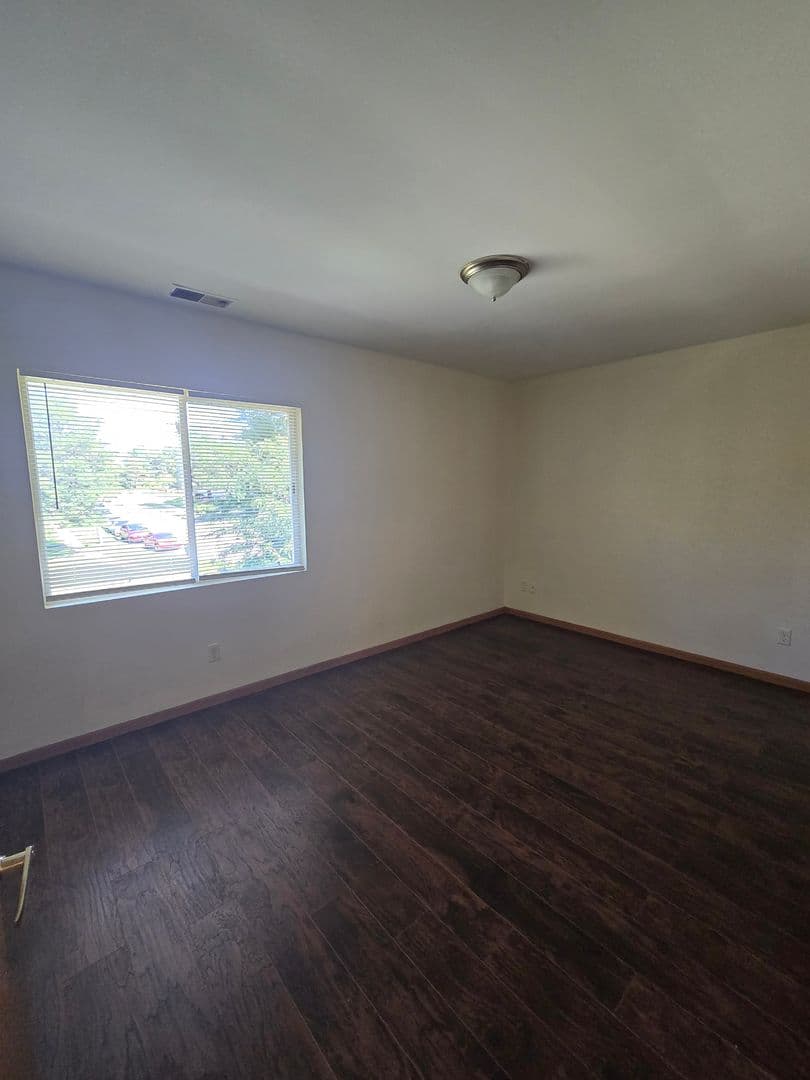 Rockford Apartment: 2723-2837 Silent Wood Trail