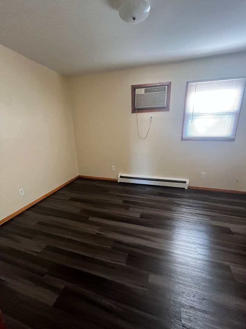 Rantoul Apartment: 355 North Drive