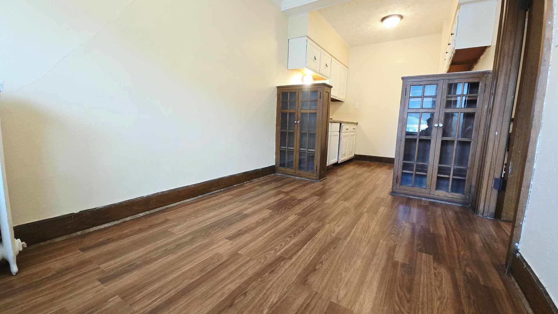 Rockford Apartment: 529 N Main St