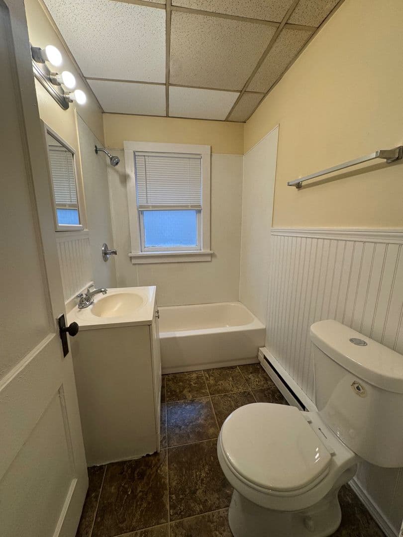 Rockford Apartment: 1415-17 21st Ave