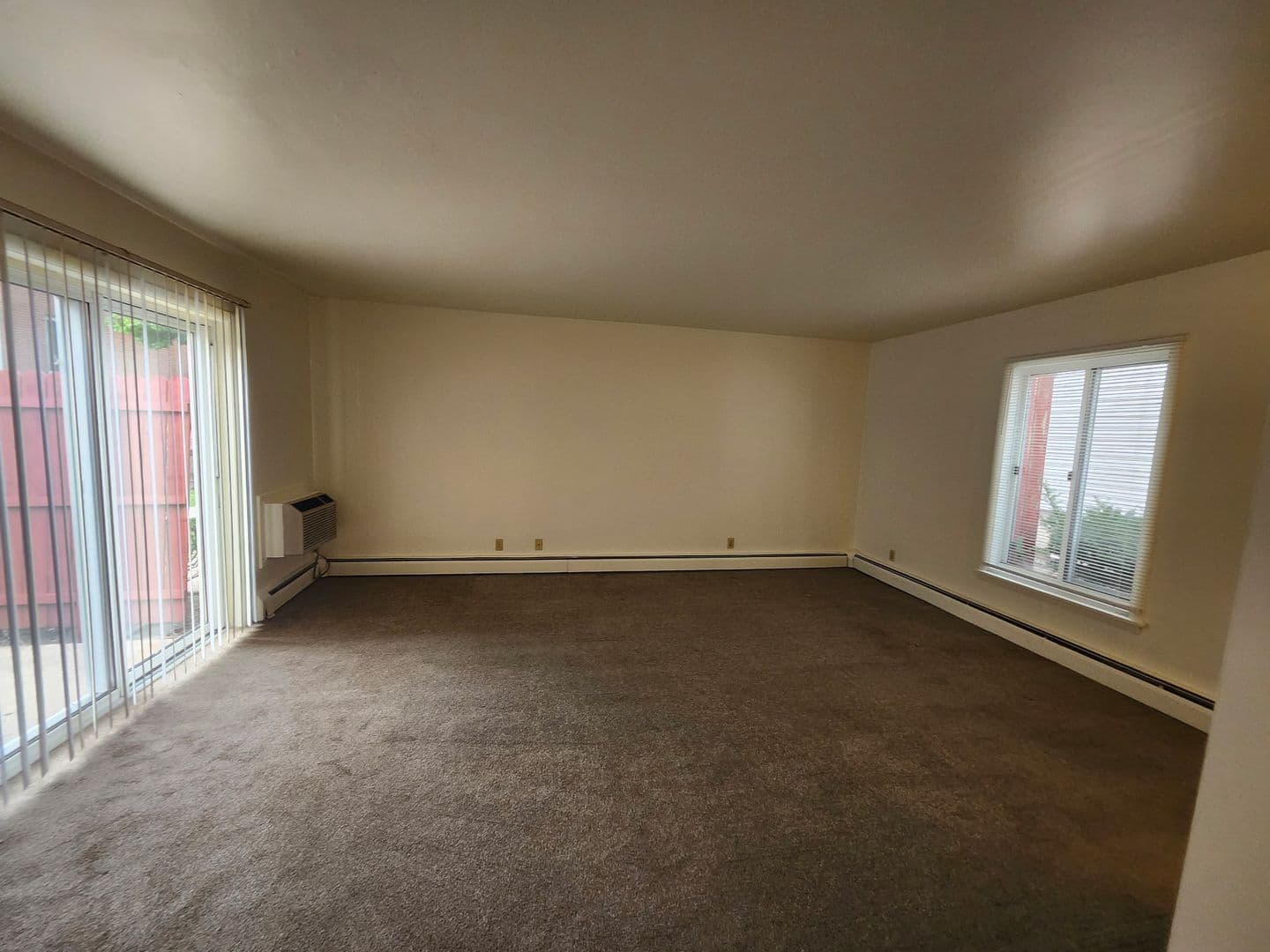 Rockford Apartment: 444 Gramercy Drive