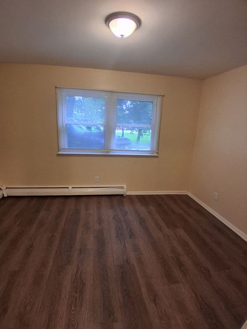 Rantoul Apartment: 707-711 E Congress Ave