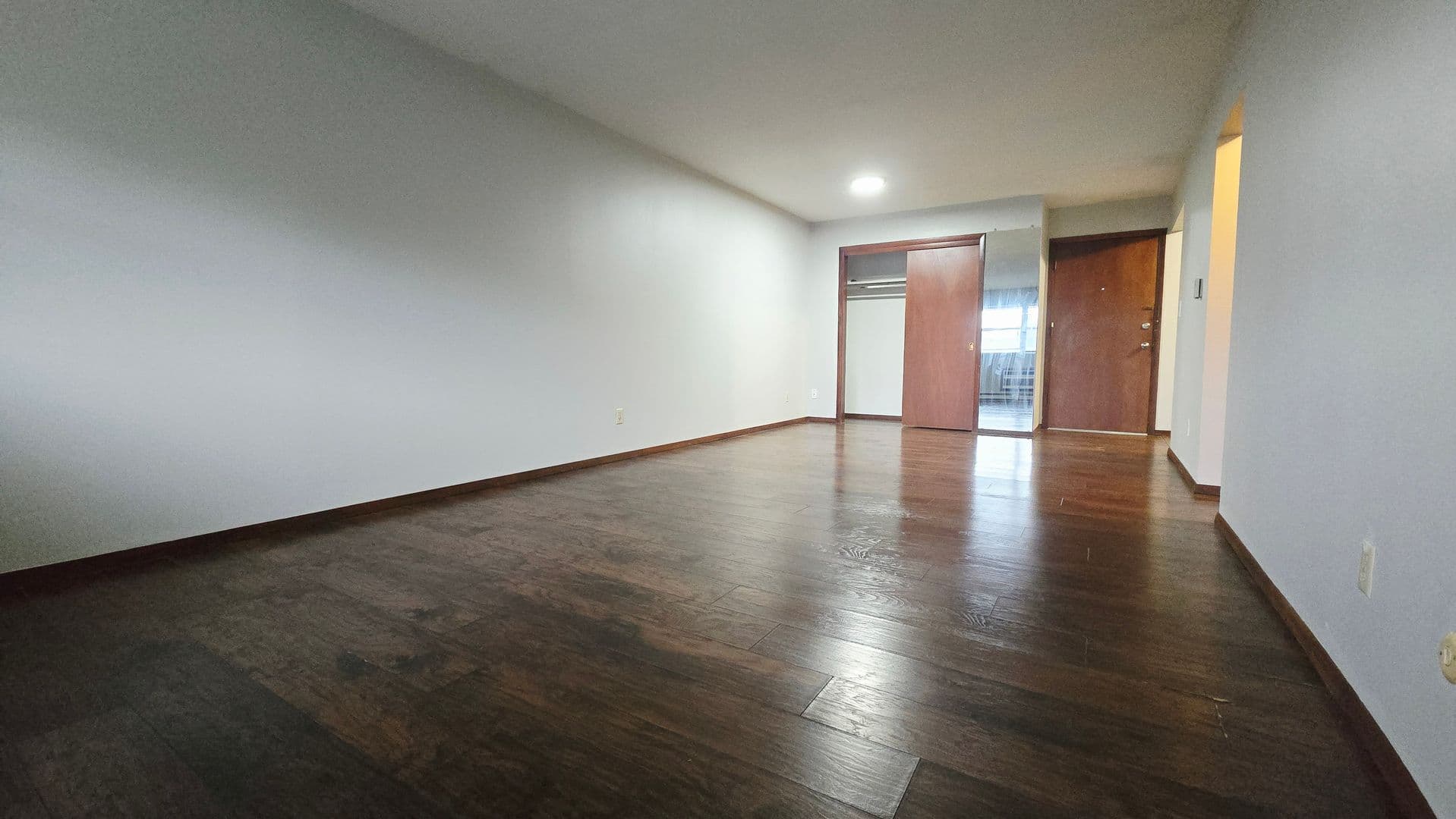 Rockford Apartment: 2425-2505-2513 Wesleyan Ave
