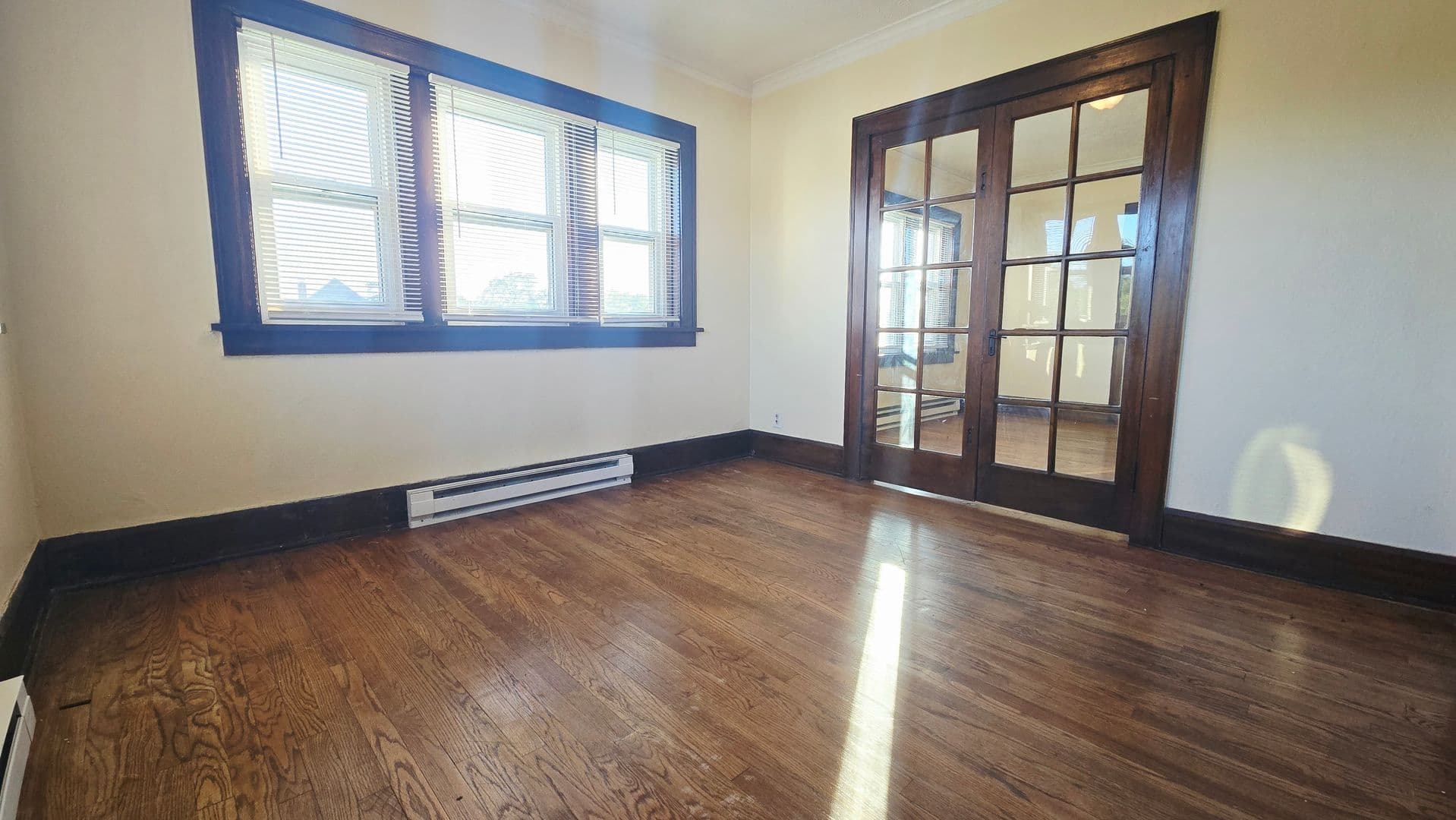 Rockford Apartment: 222 N 5th St