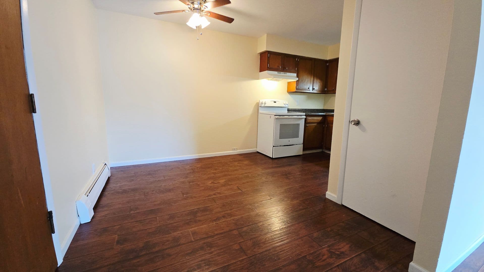 Rockford Apartment: 3124 Meriday Ln