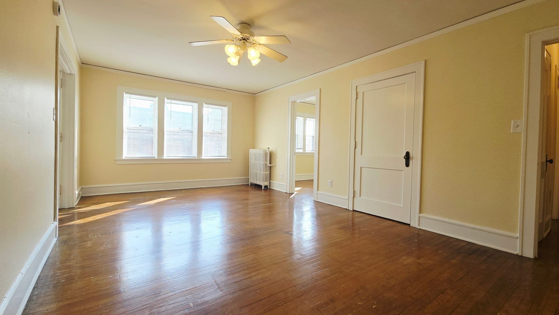 Rockford Apartment: 939 N Church St