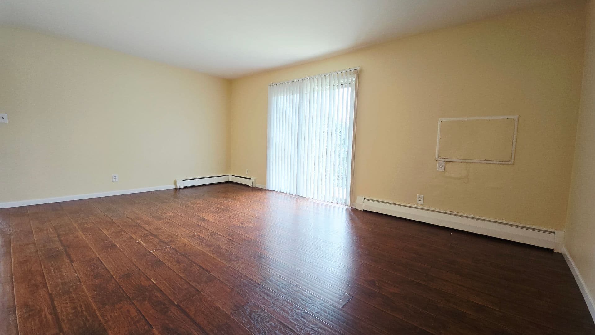 Rockford Apartment: 3124 Meriday Ln