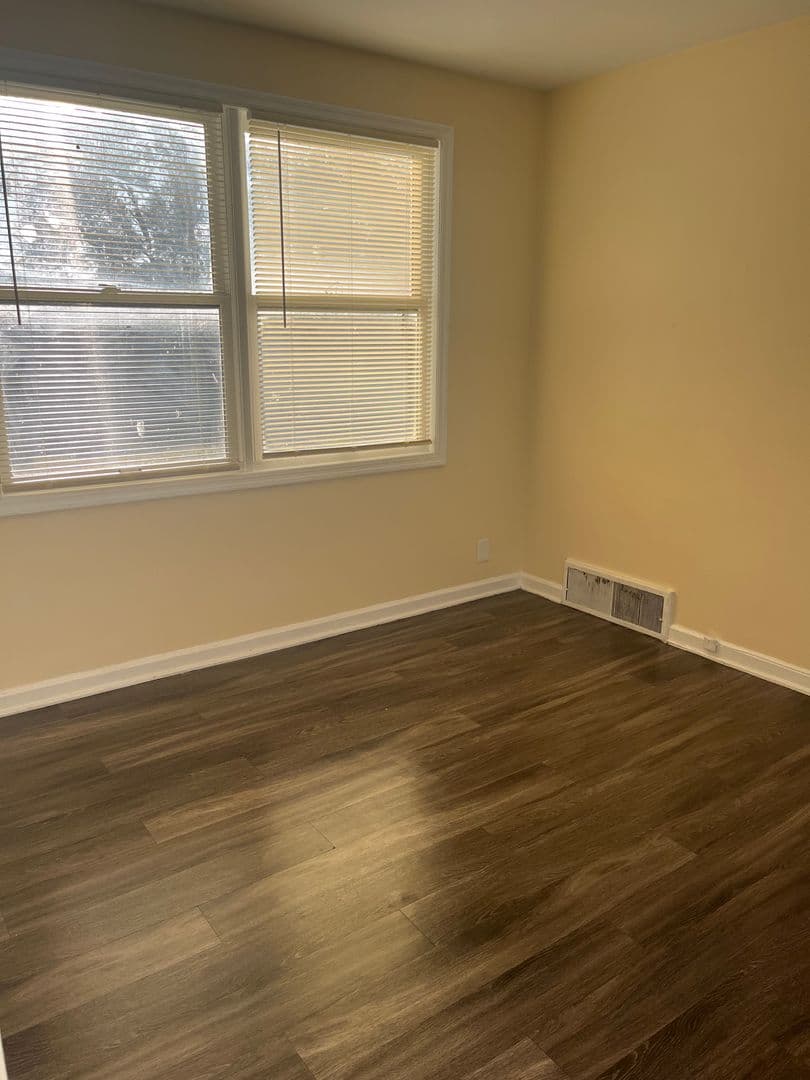 Rantoul Apartment: 701-749 Cantonment Ave