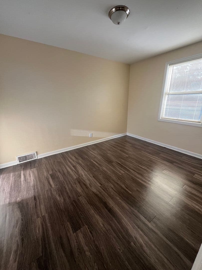Rantoul Apartment: 701-749 Cantonment Ave