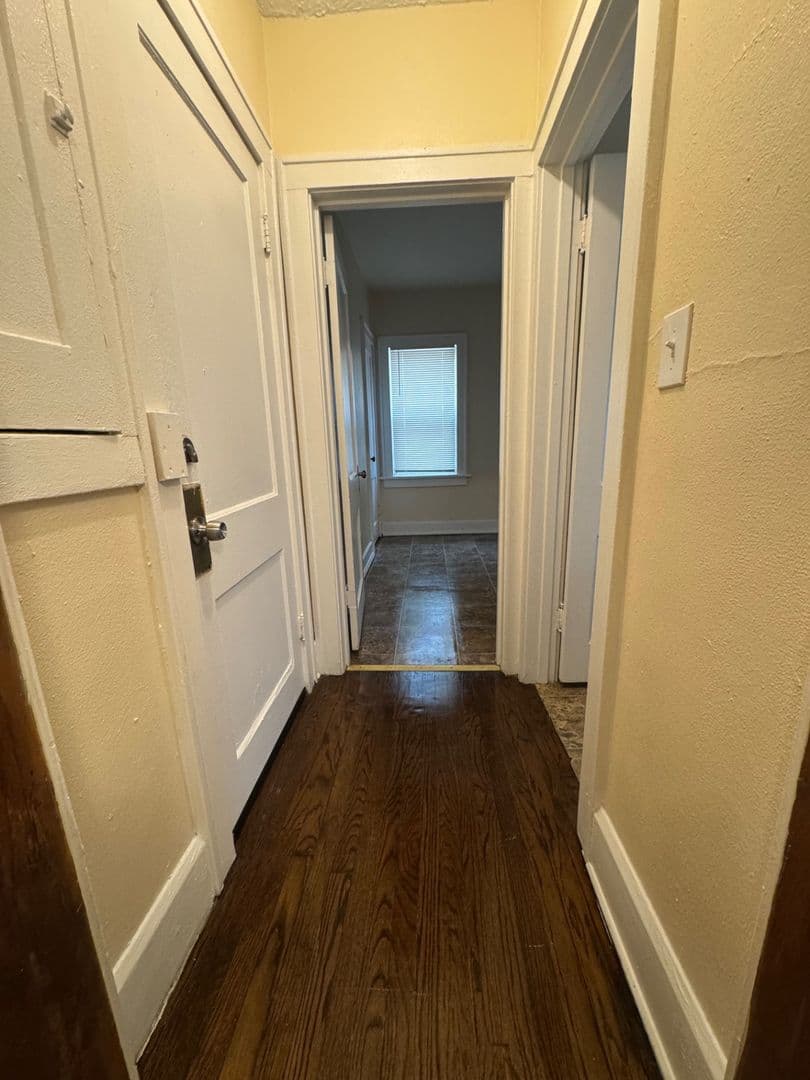 Rockford Apartment: 1415-17 21st Ave