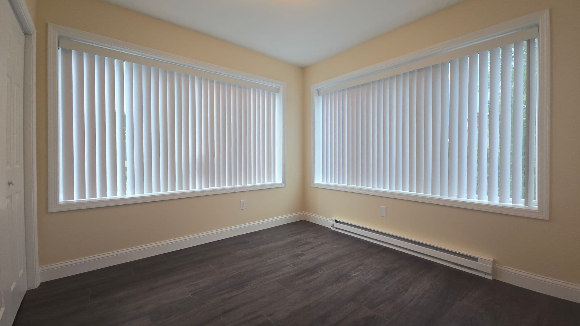 Rockford Apartment: 920 N Church St