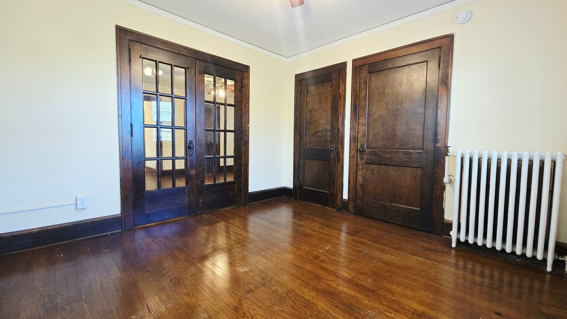Rockford Apartment: 939 N Church St