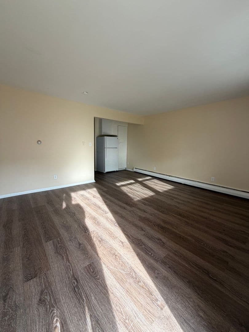 Rantoul Apartment: 707-711 E Congress Ave