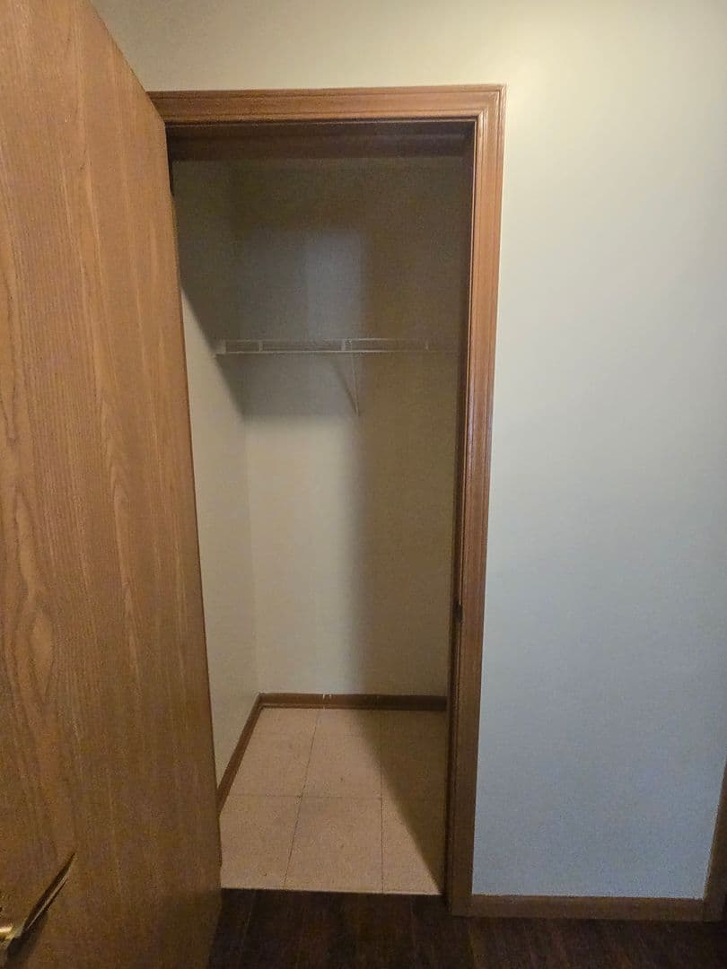 Rockford Apartment: 2723-2837 Silent Wood Trail