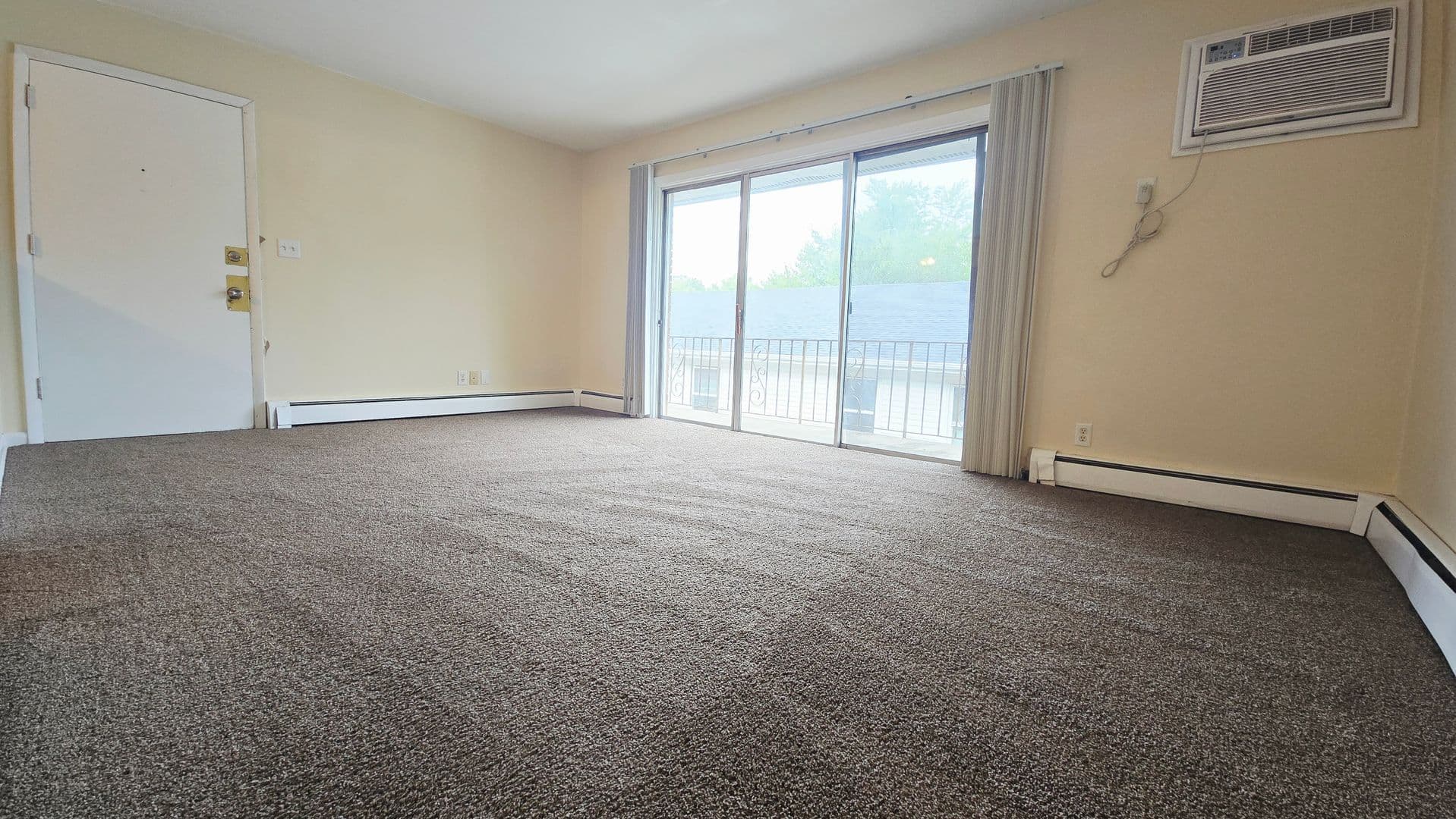 Rockford Apartment: 3432-36 Harrison Ave