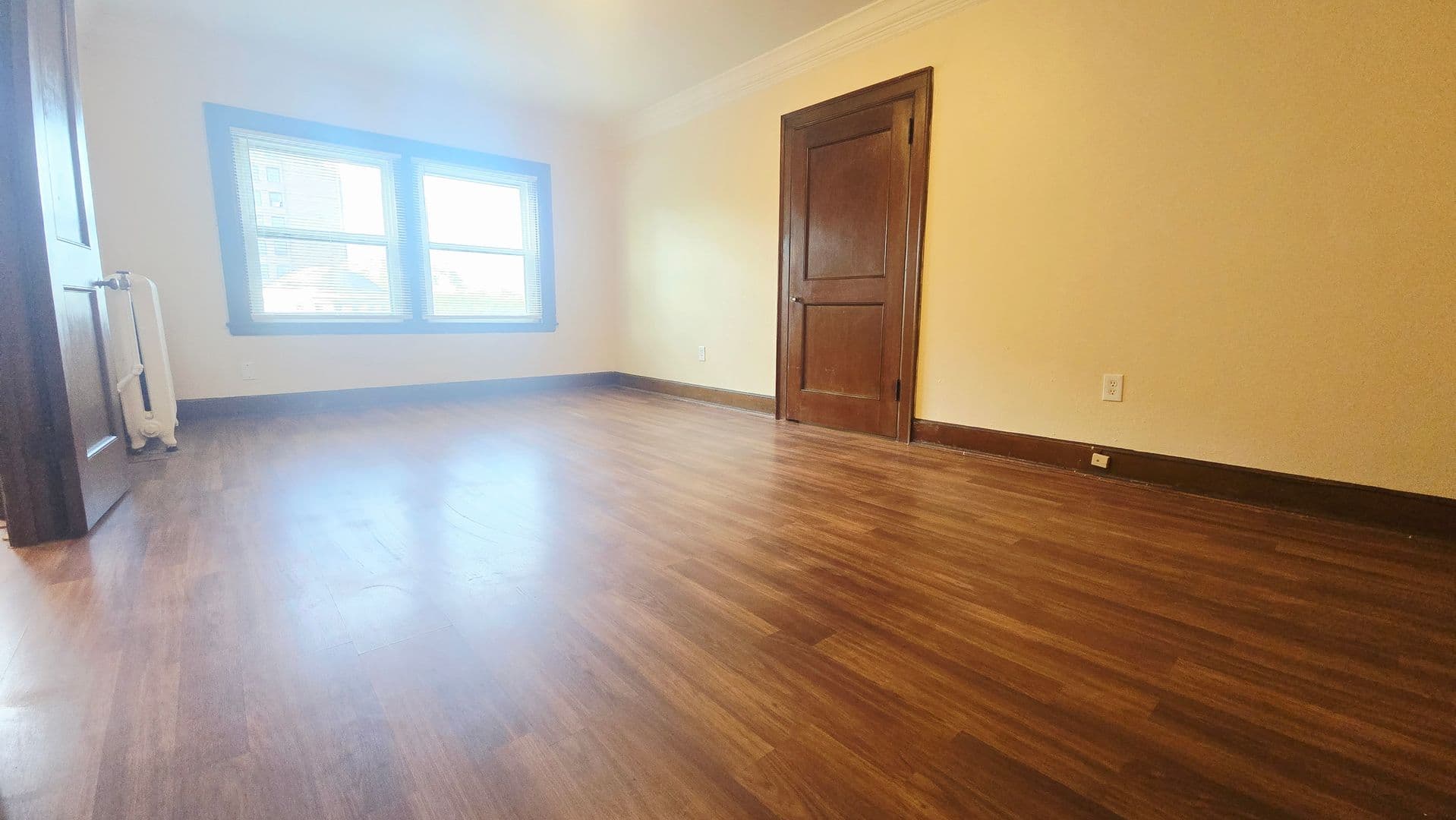 Rockford Apartment: 529 N Main St