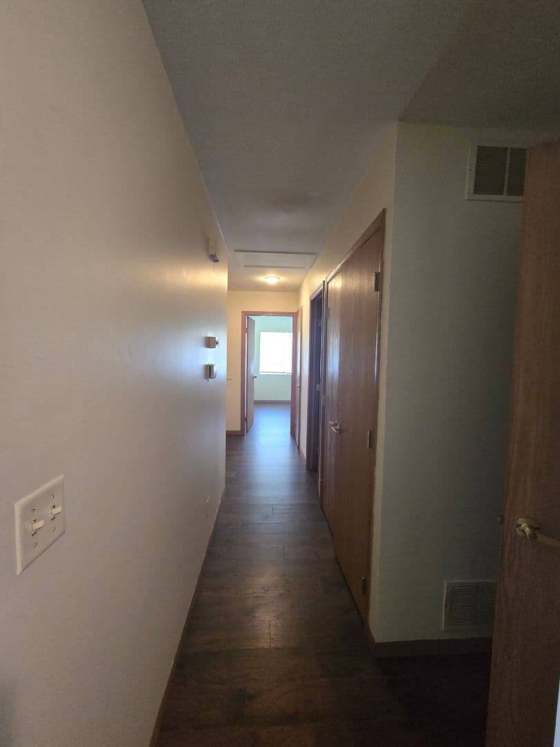 Rockford Apartment: 2723-2837 Silent Wood Trail
