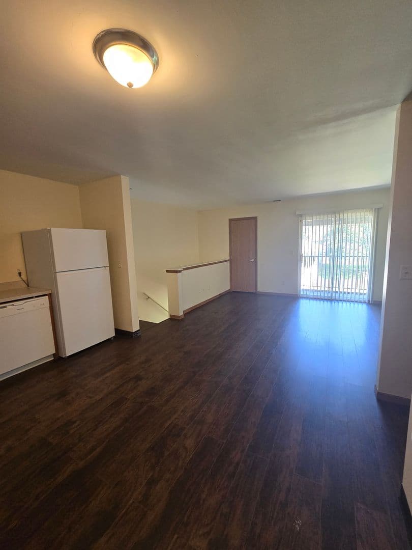Rockford Apartment: 2723-2837 Silent Wood Trail