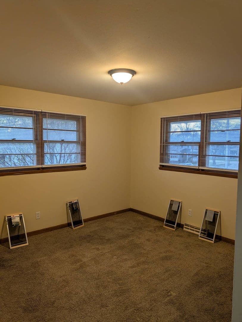 Rockford Apartment: 607 N 2nd St