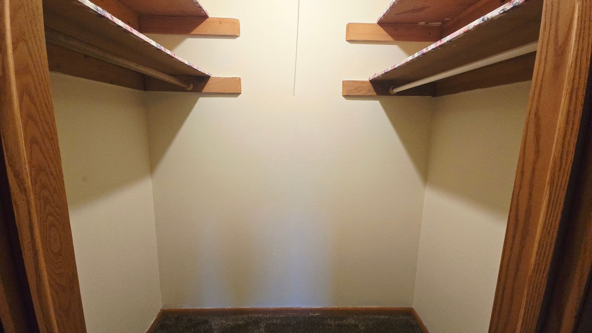 Rockford Apartment: 1020 N Main St