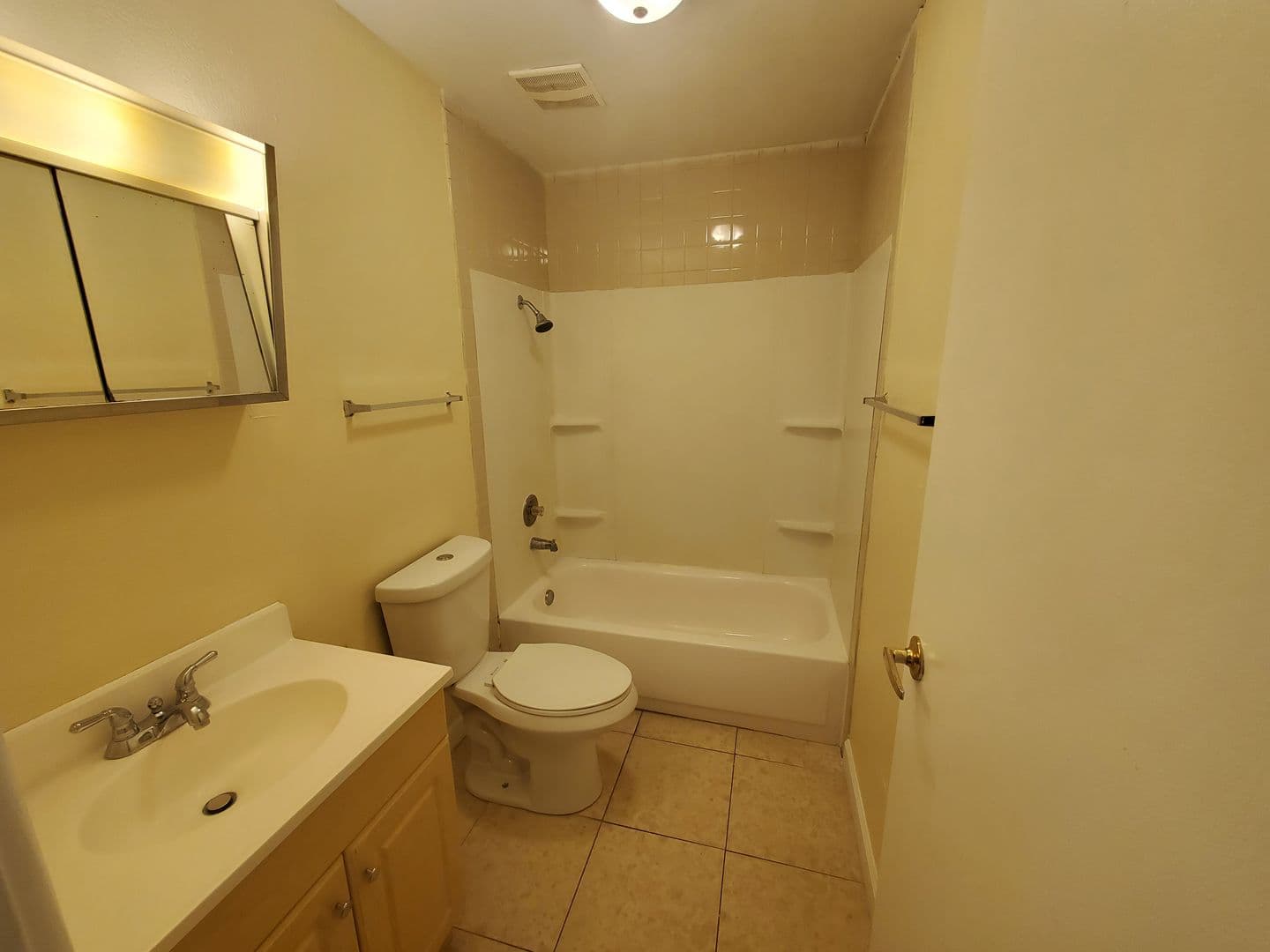 Rantoul Apartment: 1505 Hobson Drive
