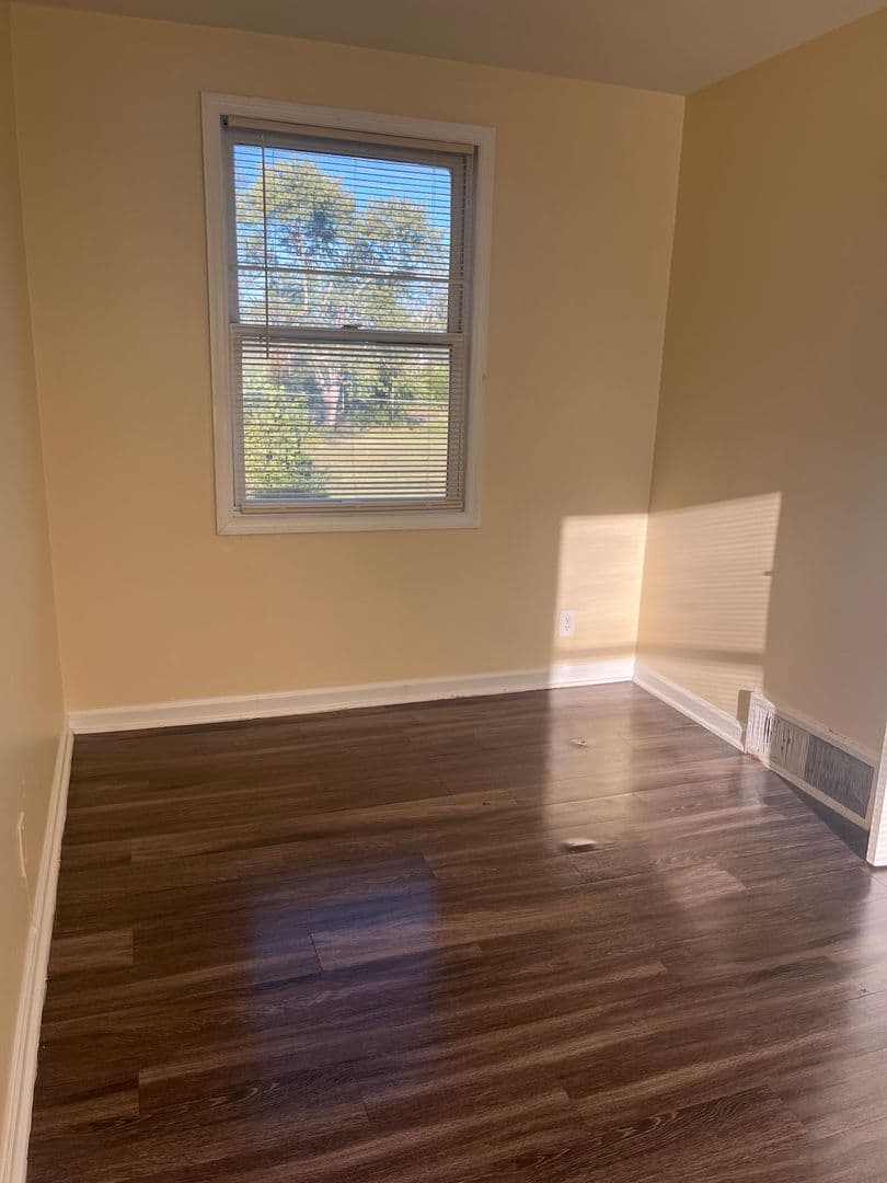 Rantoul Apartment: 701-749 Cantonment Ave