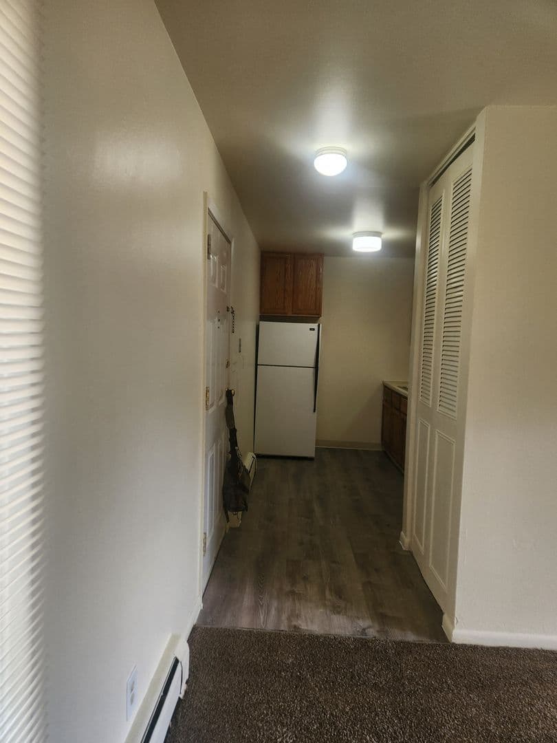 Rockford Apartment: 444 Gramercy Drive