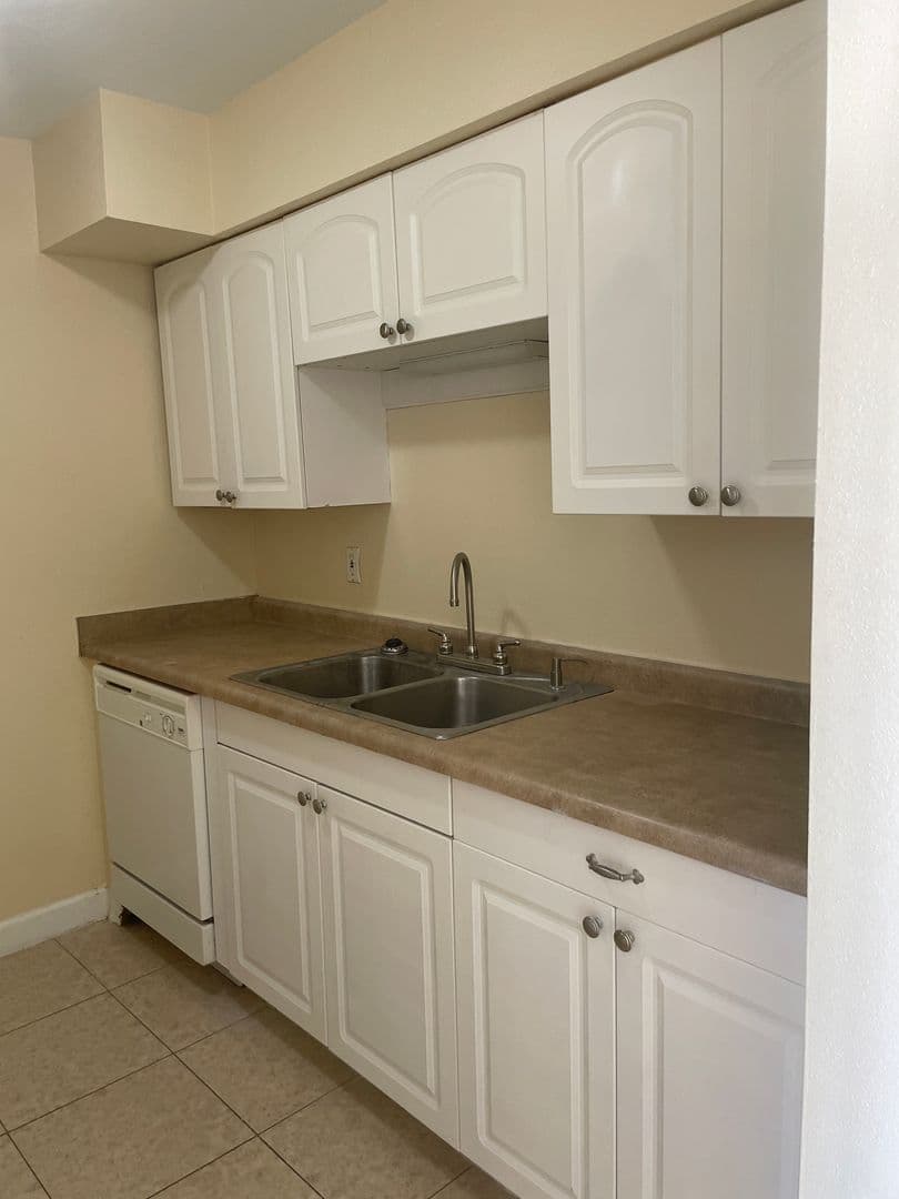 Rantoul Apartment: 1505 Hobson Drive